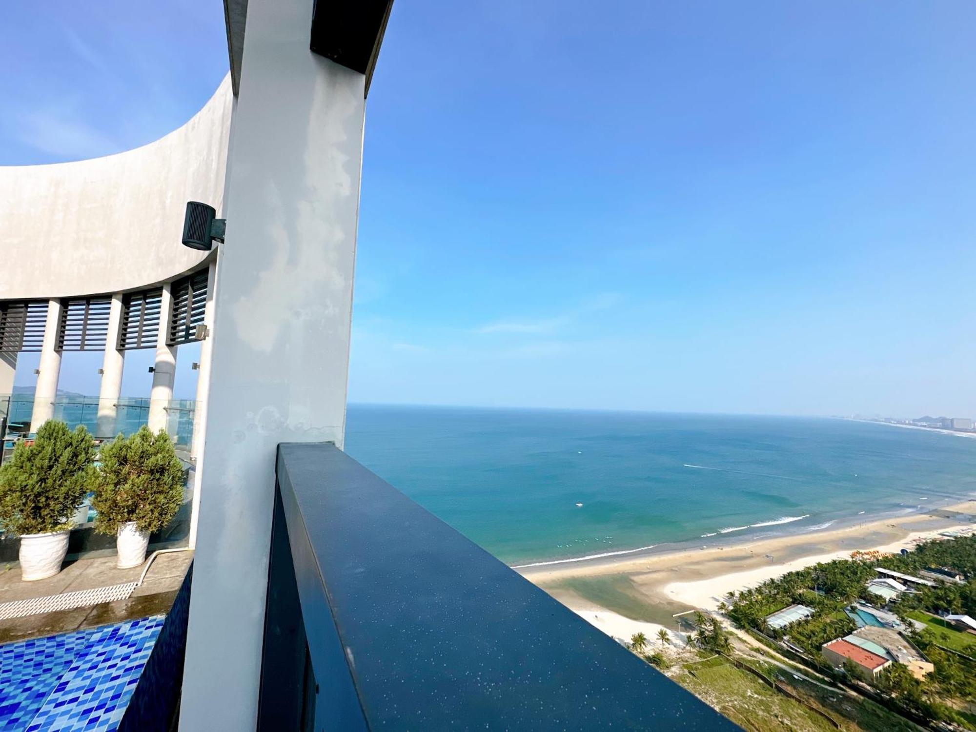 Luxury Apt Opposite Mykhe Beach Дананг Екстериор снимка