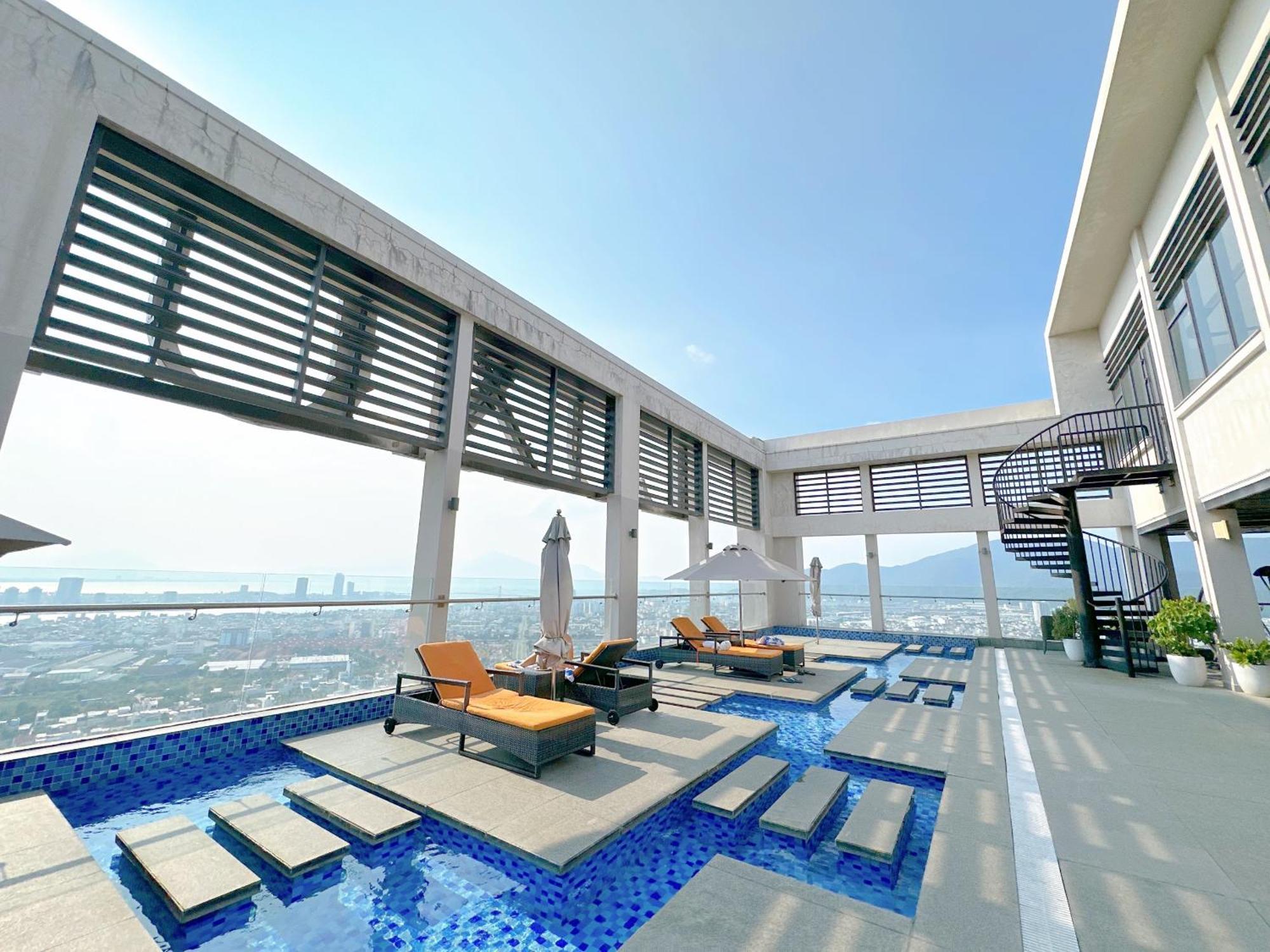 Luxury Apt Opposite Mykhe Beach Дананг Екстериор снимка