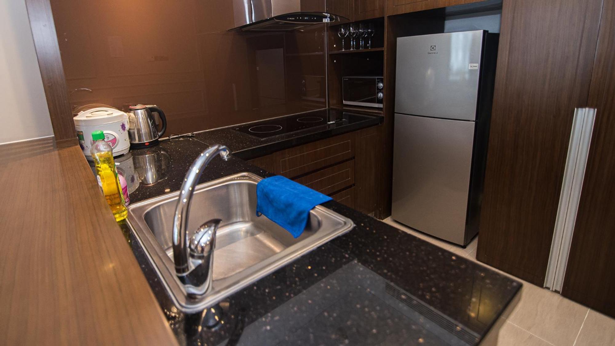 Luxury Apt Opposite Mykhe Beach Дананг Екстериор снимка