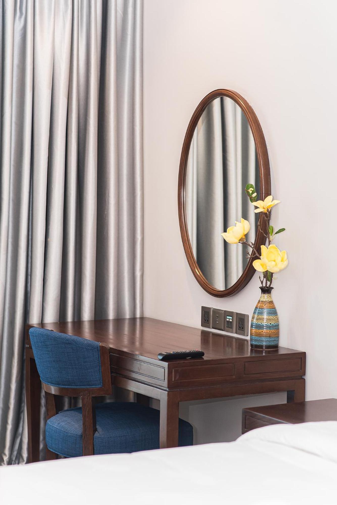 Luxury Apt Opposite Mykhe Beach Дананг Екстериор снимка