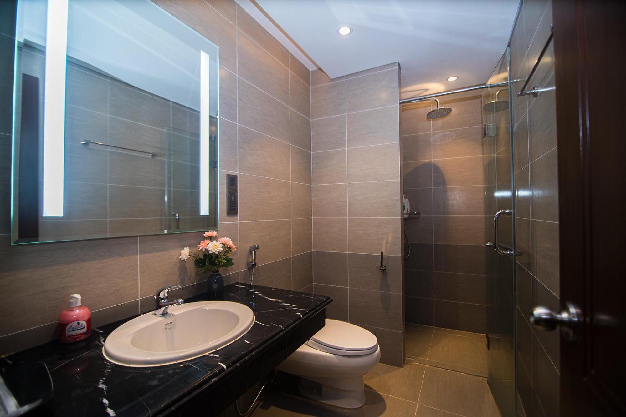 Luxury Apt Opposite Mykhe Beach Дананг Екстериор снимка